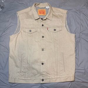 Levi's Men's Regular Fit Button Up Cut Off Trucker Vest